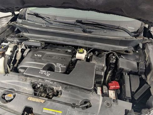 Used 2019 Nissan Pathfinder SL image 38