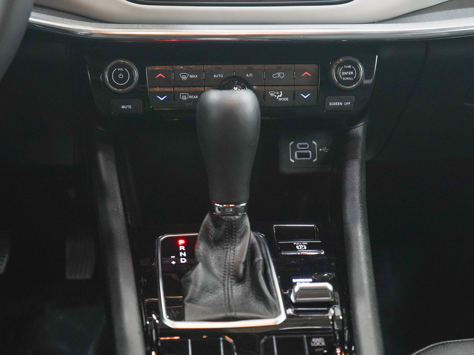 Used 2023 Jeep Compass Limited AWD/4WD image 18