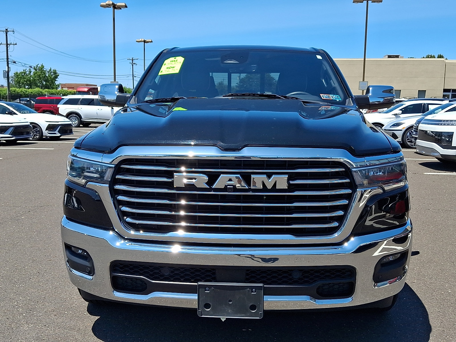Used 2025 RAM 1500 Laramie AWD/4WD image 2