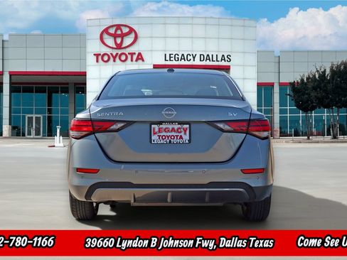 Used 2024 Nissan Sentra SV FWD image 8