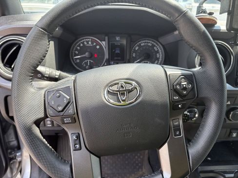 Used 2023 Toyota Tacoma TRD Off-Road w/ Black Out Package (TMS) AWD/4WD image 11