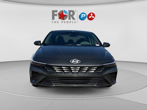 Used 2024 Hyundai Elantra SE FWD image 8