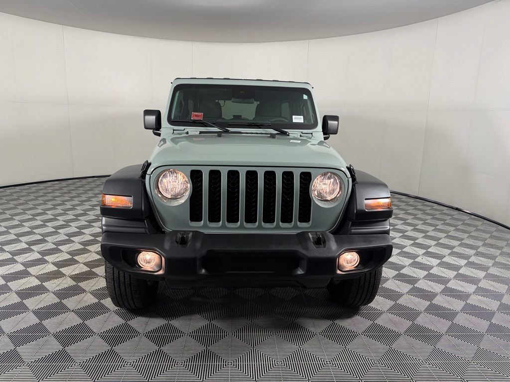 Used 2024 Jeep Wrangler Unlimited Sport AWD/4WD image 2