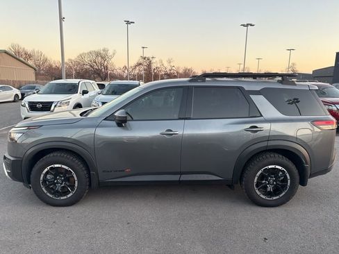 Used 2025 Nissan Pathfinder Rock Creek image 8