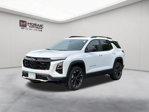 Used 2026 Chevrolet Equinox RS AWD/4WD image 4