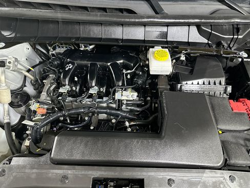 Used 2025 Nissan Pathfinder SV FWD image 34