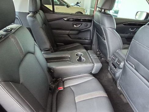 Certified 2025 Honda Pilot EX-L image 42