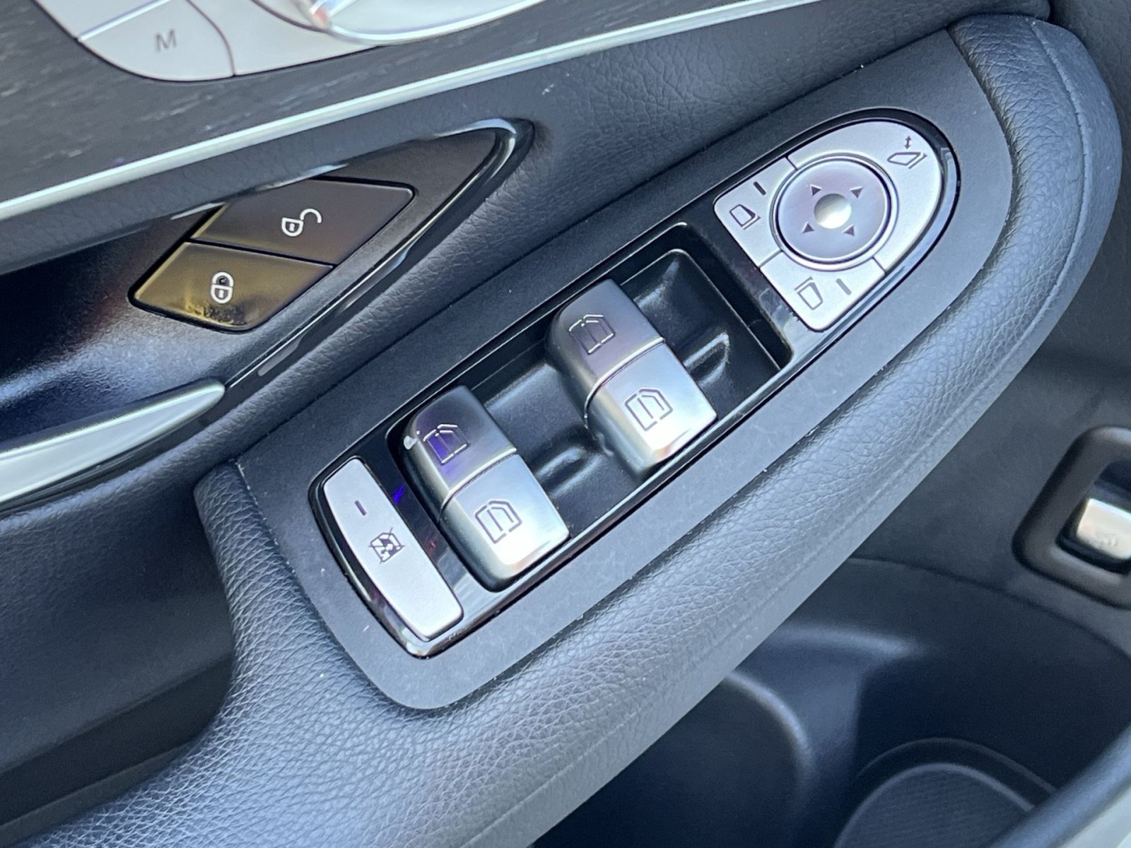 Certified 2020 Mercedes-Benz GLC 300 4MATIC image 20