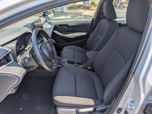 Used 2024 Toyota Corolla LE FWD image 2