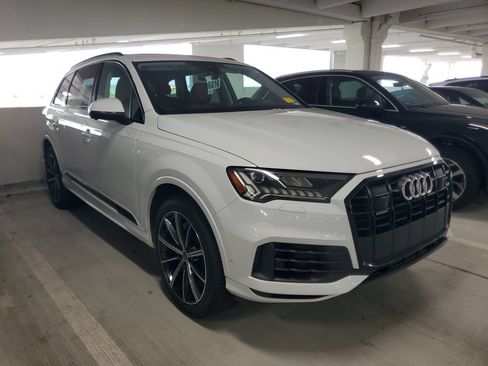 Used 2023 Audi Q7 3.0T Premium Plus AWD/4WD image 2