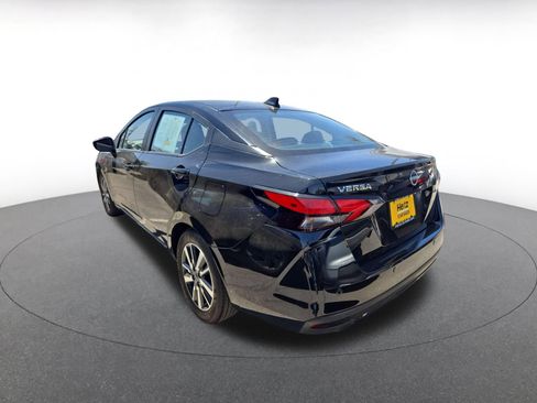 Used 2025 Nissan Versa SV FWD image 4