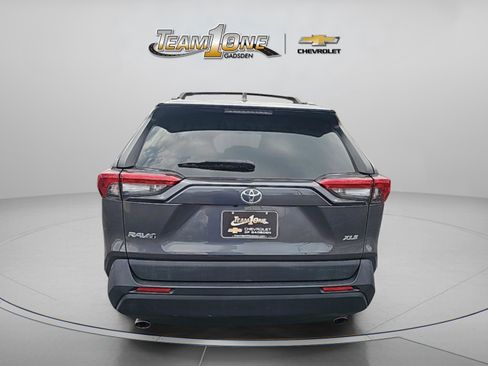 Used 2021 Toyota RAV4 XLE Premium image 6