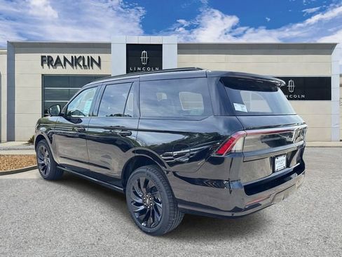 New 2026 Lincoln Navigator Reserve w/ Jet Appearance Package AWD/4WD image 5