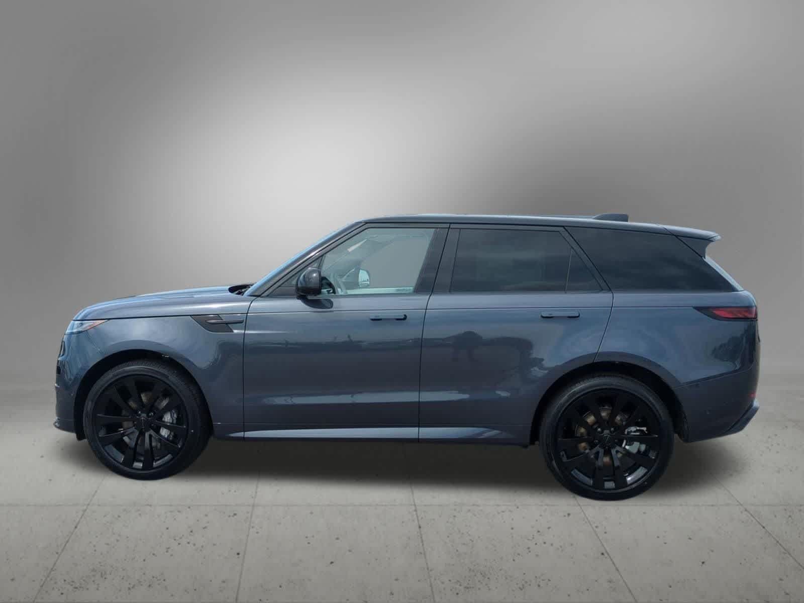 New 2027 Land Rover Range Rover Sport Dynamic SE AWD/4WD image 3