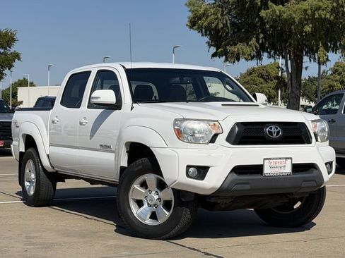 Used 2012 Toyota Tacoma 4x4 Double Cab w/ TRD Sport Pkg image 2