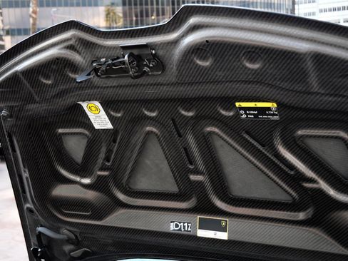 Used 2024 Lamborghini Huracan Tecnica image 24