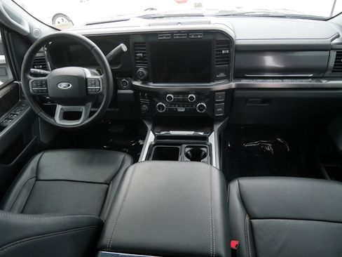 Used 2024 Ford F350 Lariat w/ Lariat Ultimate Package image 10