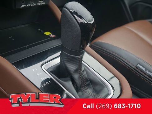 Used 2025 Subaru Forester Touring image 39