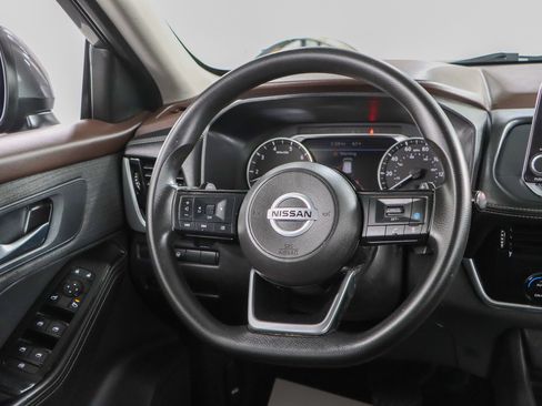 Used 2021 Nissan Rogue SV AWD/4WD image 12