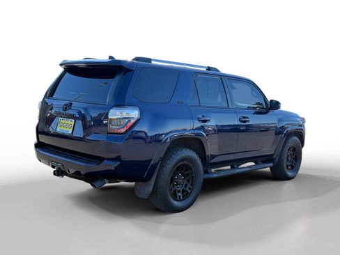 Used 2022 Toyota 4Runner SR5 Premium image 5