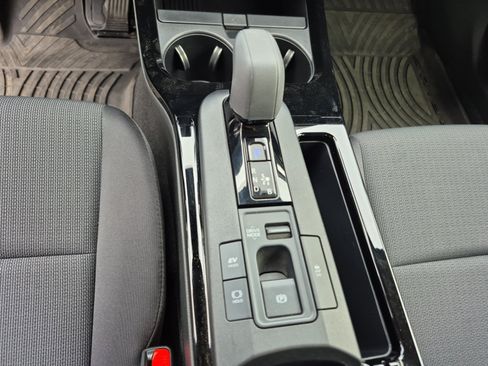 Used 2026 Toyota Prius LE FWD image 12