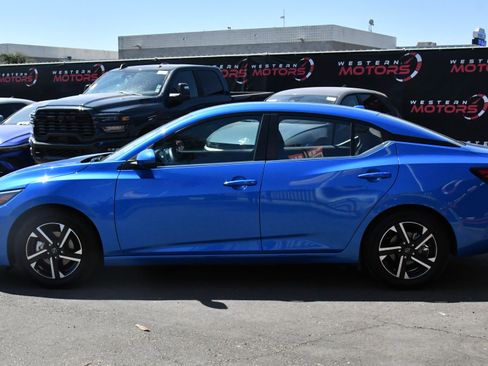 Used 2025 Nissan Sentra SV FWD image 4