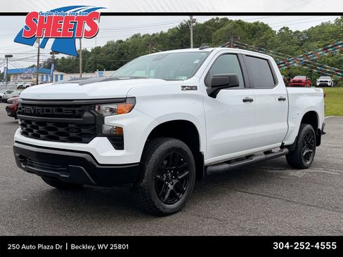 Used 2024 Chevrolet Silverado 1500 Custom Trail Boss w/ Turbomax Blackout Package AWD/4WD image 1