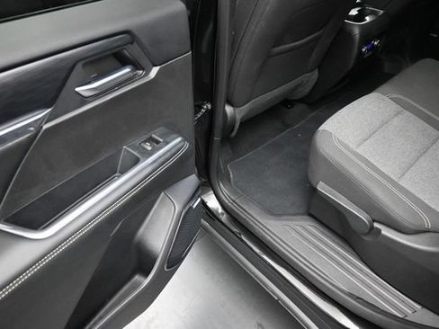Used 2025 GMC Acadia Elevation FWD image 10