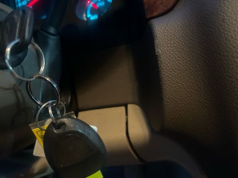 Used 2014 Chevrolet Tahoe LTZ image 32