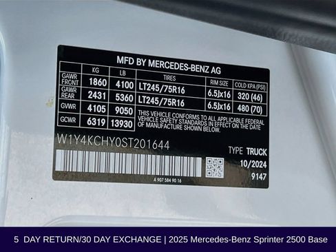 Used 2025 Mercedes-Benz Sprinter 2500 image 33