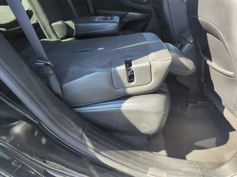 Used 2019 Jeep Cherokee Limited image 23