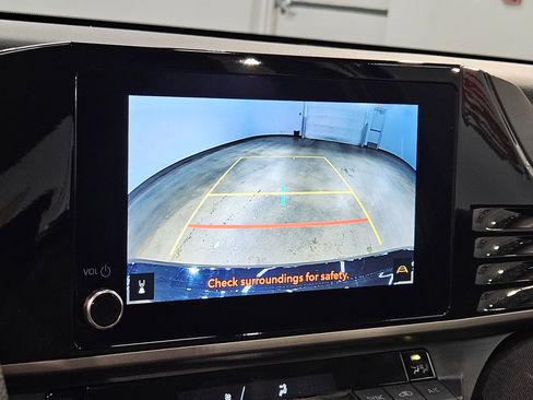 Used 2025 Toyota Camry LE image 30