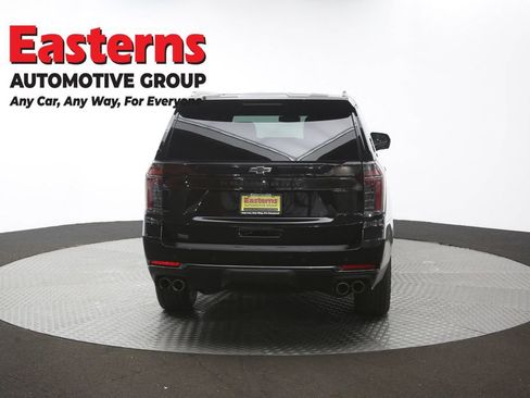 Used 2025 Chevrolet Suburban Z71 AWD/4WD image 40