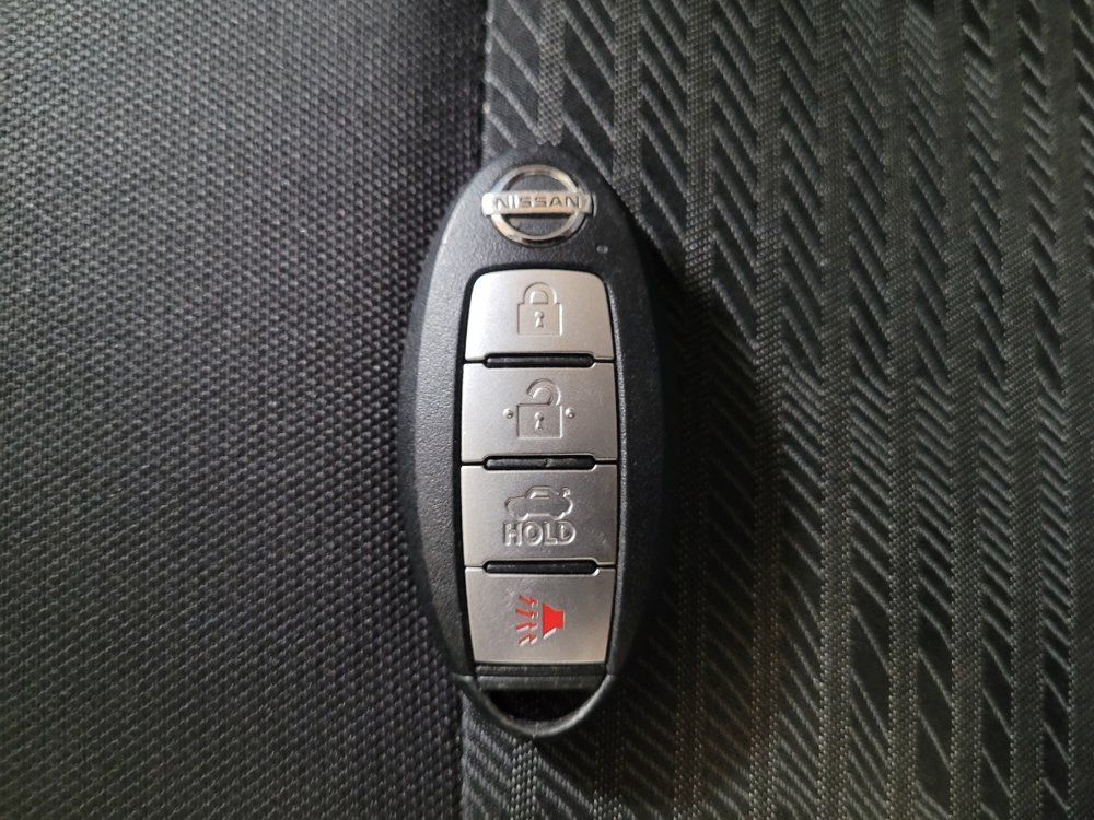 Used 2021 Nissan Versa SV FWD image 32