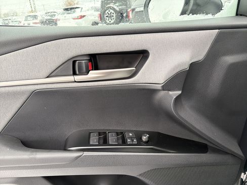 Used 2025 Toyota Camry LE image 14