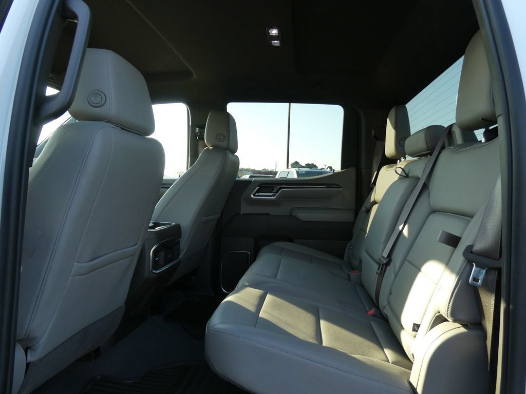 Certified 2022 Chevrolet Silverado 1500 LTZ AWD/4WD image 18