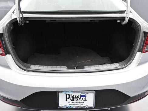 Used 2019 Hyundai Elantra SE w/ Cargo Package FWD image 21