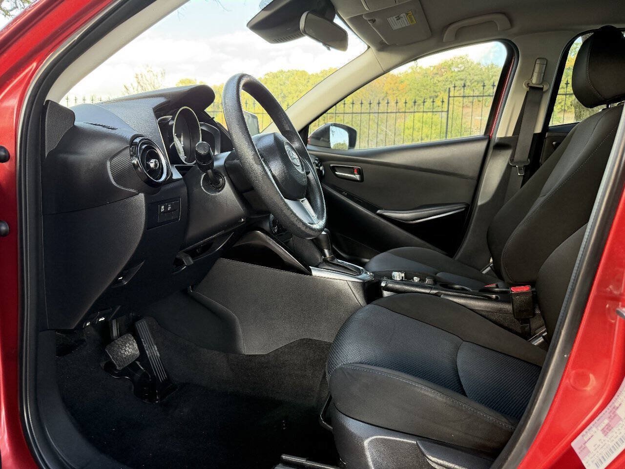 Used 2016 Scion iA FWD image 8