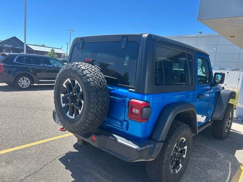 Certified 2026 Jeep Wrangler Rubicon w/ Technology Group AWD/4WD image 9