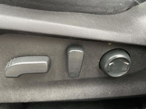 Used 2020 Subaru Forester Limited image 13