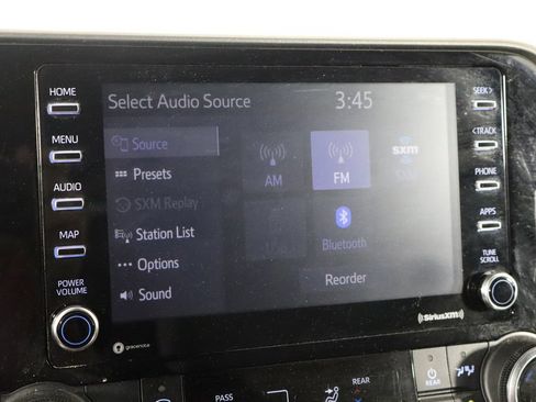 Used 2022 Toyota Highlander L AWD/4WD image 30