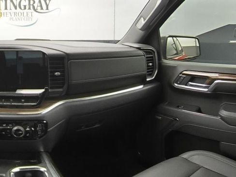 Used 2024 Chevrolet Silverado 1500 LT Trail Boss w/ Convenience Package II AWD/4WD image 15