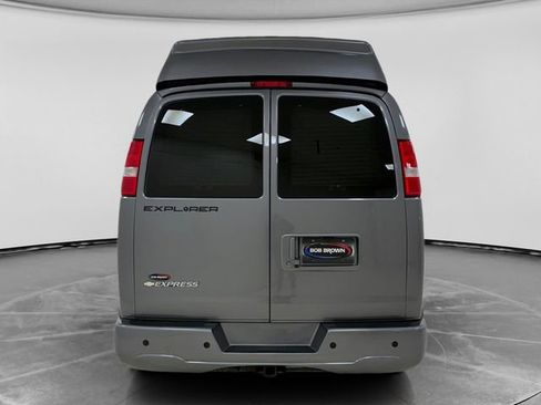 Used 2021 Chevrolet Express 3500 LS w/ Chrome Appearance Package image 4