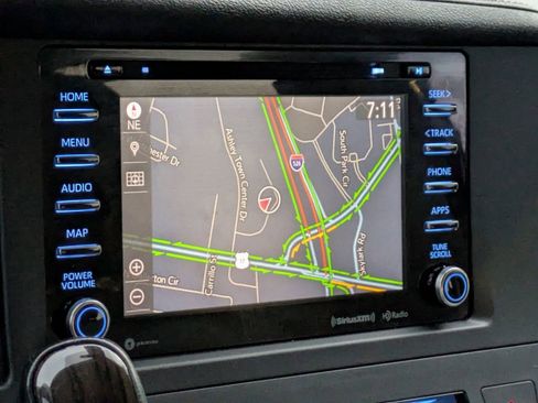 Used 2020 Toyota Sienna XLE image 24