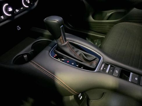 Used 2025 Honda HR-V Sport image 16