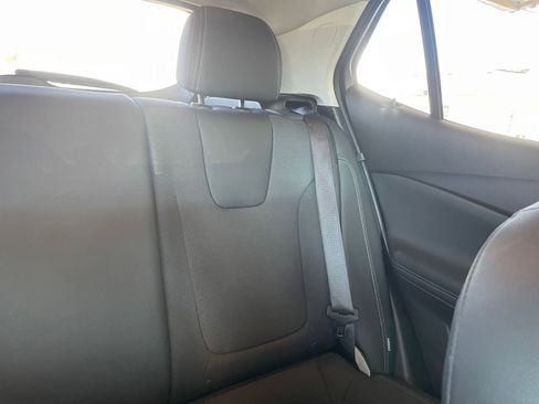 Used 2025 Buick Encore GX Preferred image 35