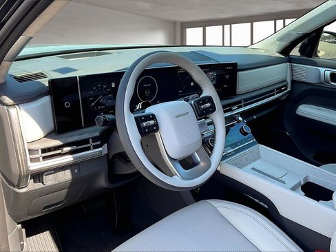 New 2025 Hyundai Santa Fe Calligraphy image 7