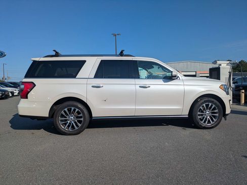 Used 2018 Ford Expedition Max Limited w/ Equipment Group 301A RWD image 3
