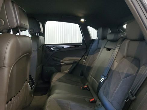 Used 2017 Porsche Macan image 13