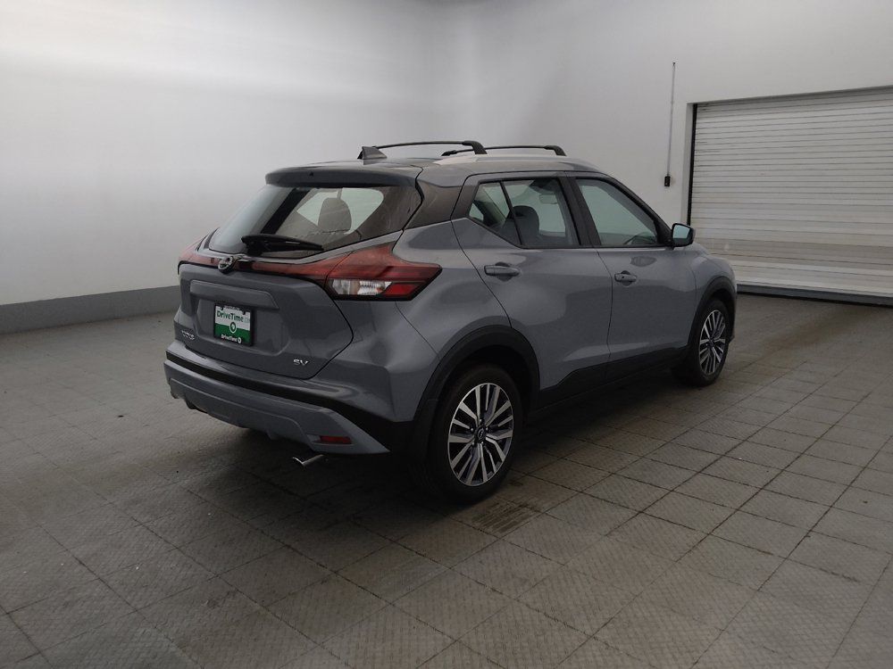 Used 2024 Nissan Kicks SV w/ Interior Electronics Package FWD image 9